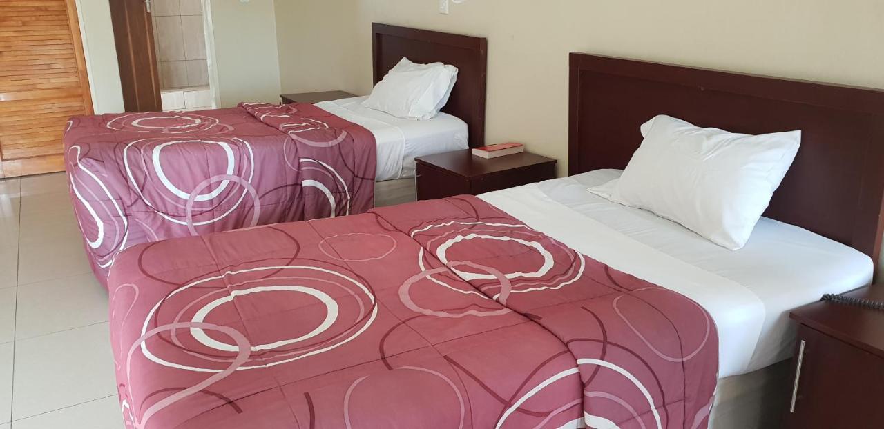 Mwiluzi Motel Ltd Lusaka Ngoại thất bức ảnh