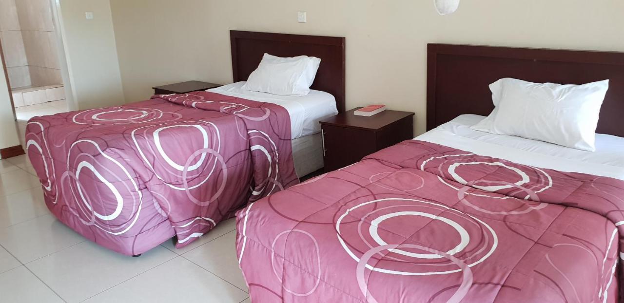 Mwiluzi Motel Ltd Lusaka Ngoại thất bức ảnh